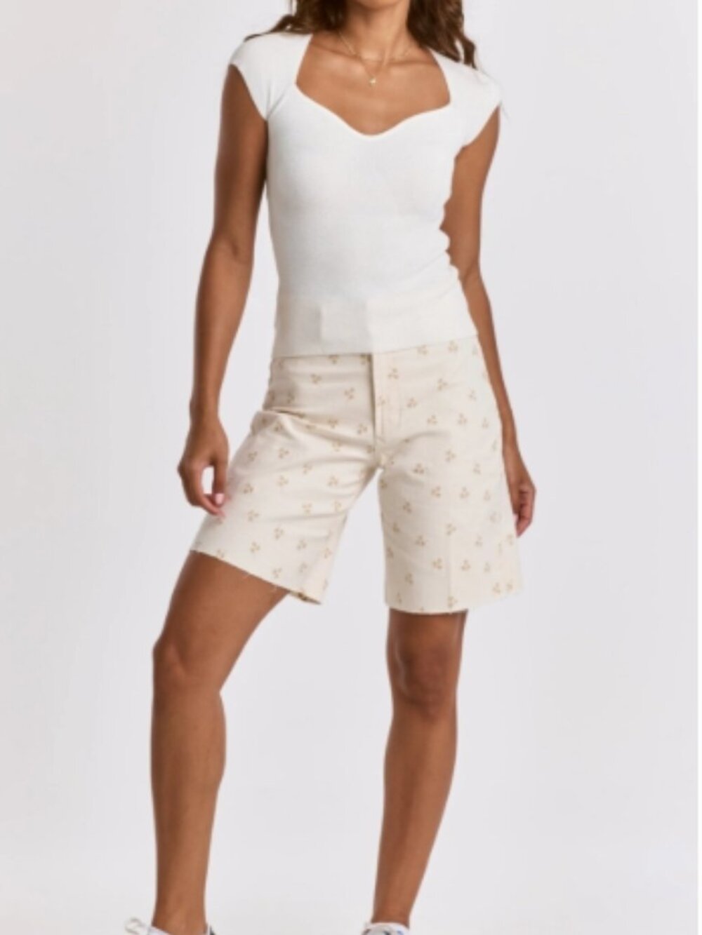 EUC DEAR JOHN High Rise Bermuda Shorts Floral Embroidery Cream Cotton Blend  26